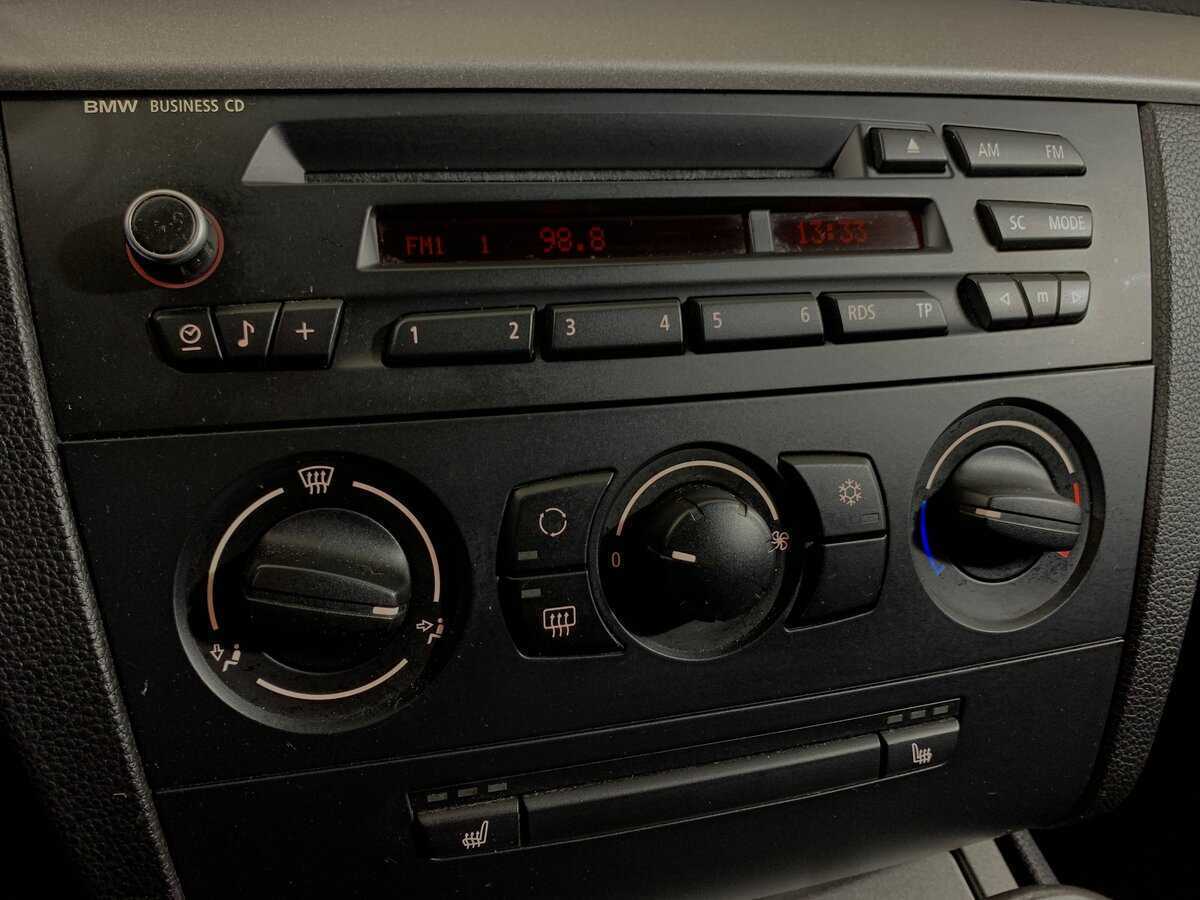 Купить BMW 1 серии 116i, 2011, 197 000 км, фото №16