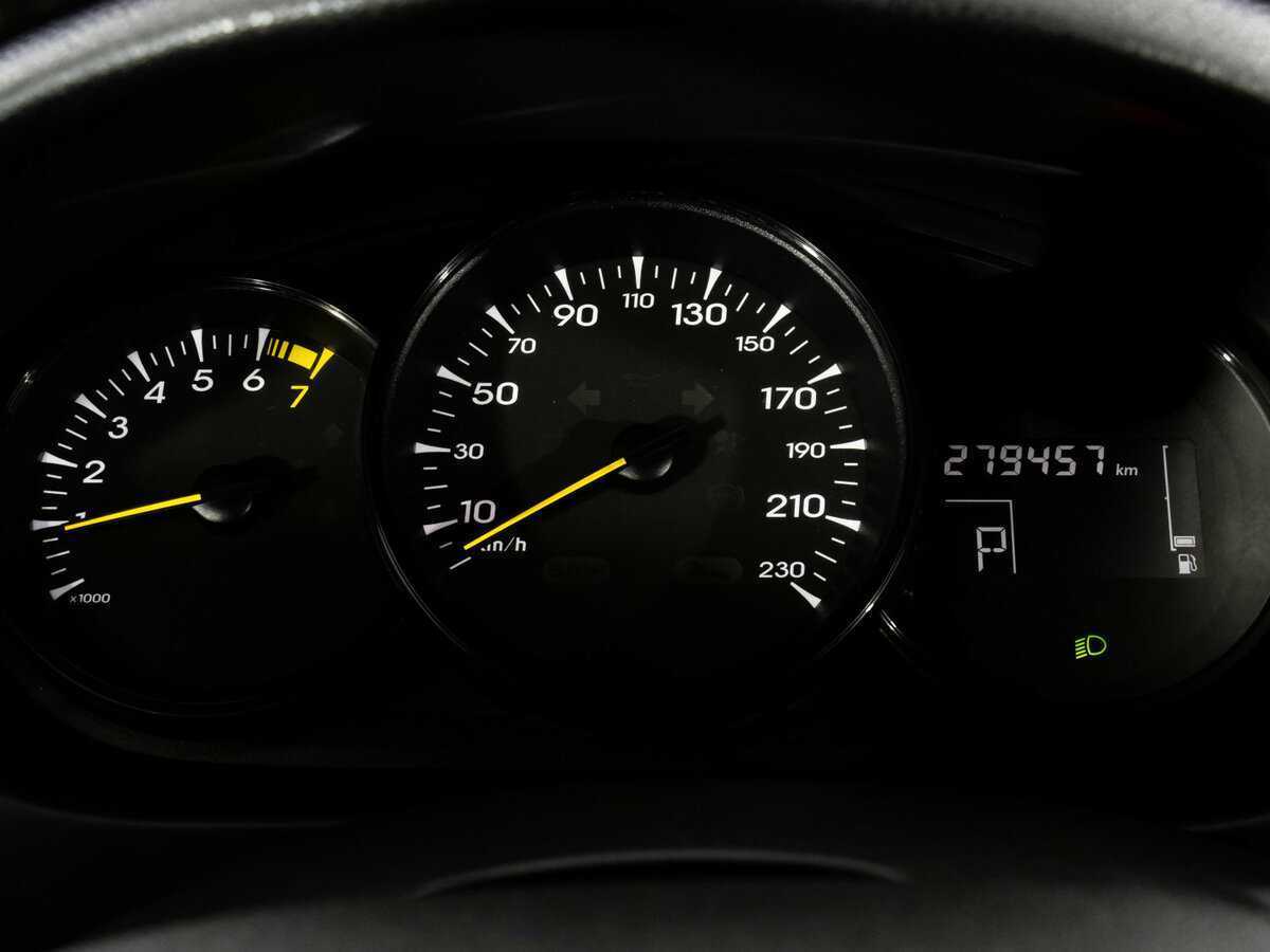 Купить Renault Fluence, 2011, 279 455 км, фото №14