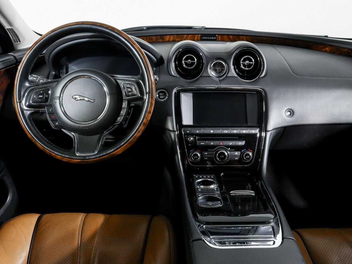 Купить Jaguar XJ Long, 2017, 127 454 км, фото №9