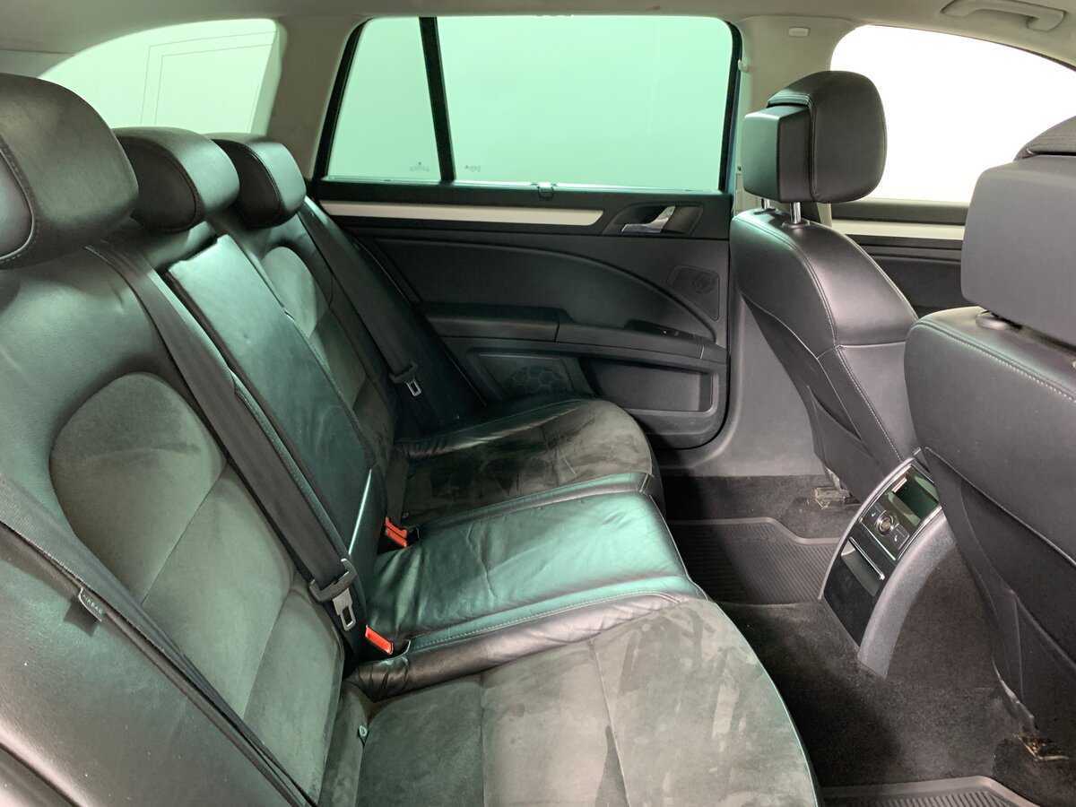 Купить Skoda Superb, 2011, 293 603 км, фото №18