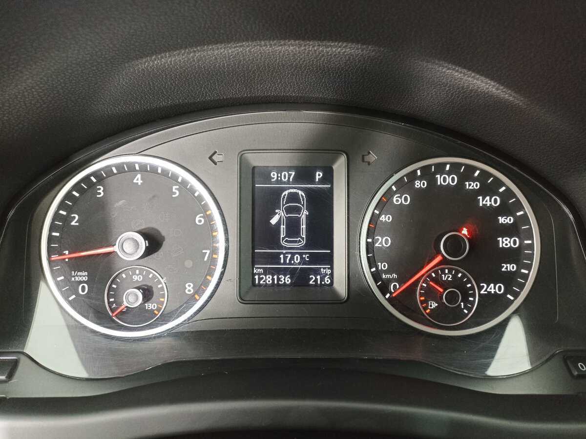 Купить Volkswagen Tiguan, 2010, 128 135 км, фото №9