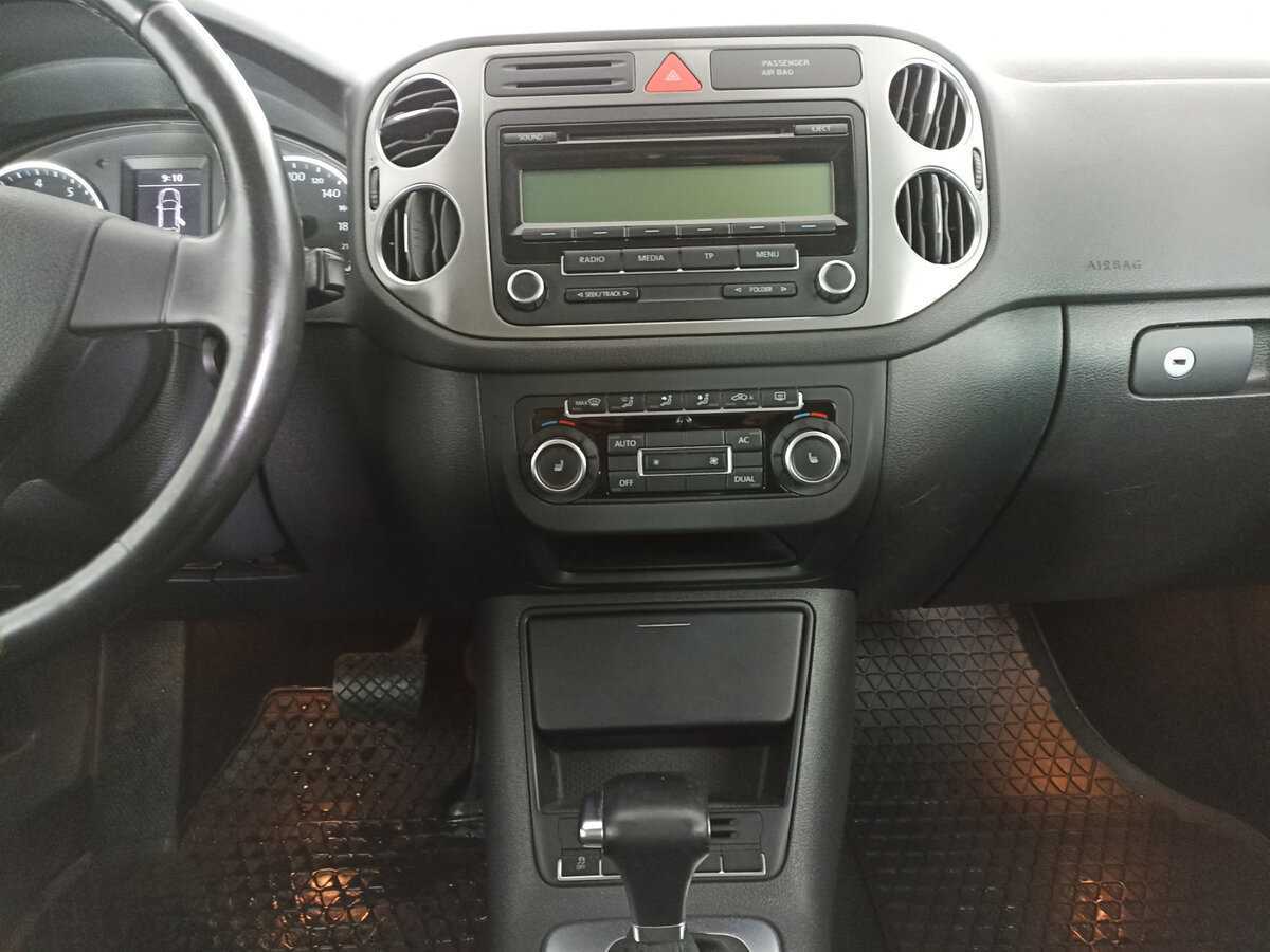Купить Volkswagen Tiguan, 2010, 128 135 км, фото №11