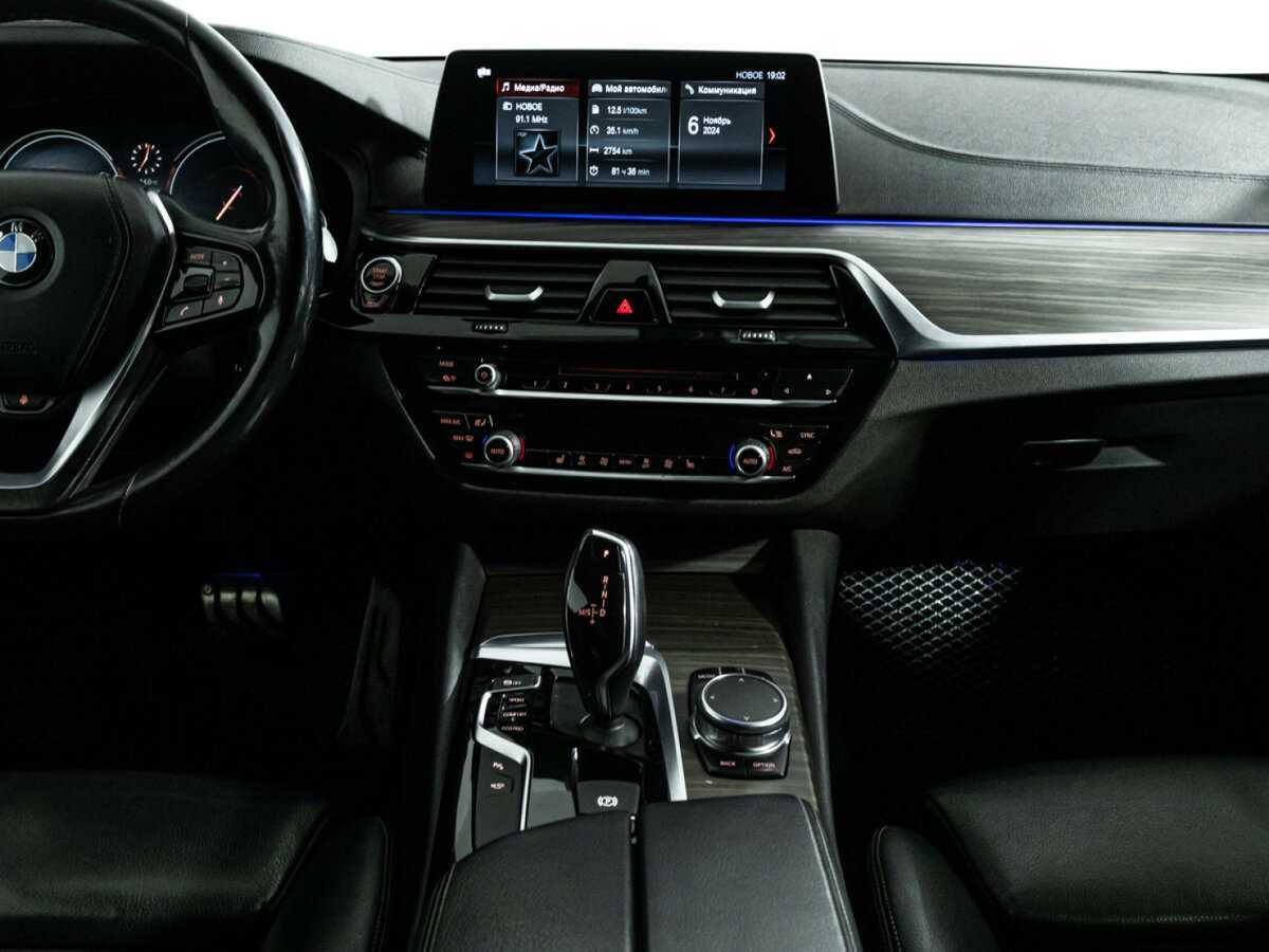 Купить BMW 5 серии 530i xDrive, 2017, 230 970 км, фото №14