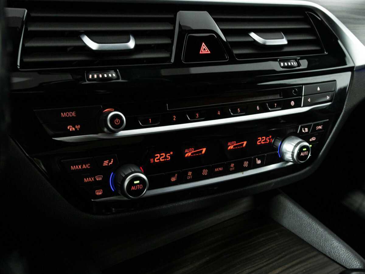 Купить BMW 5 серии 530i xDrive, 2017, 230 970 км, фото №20