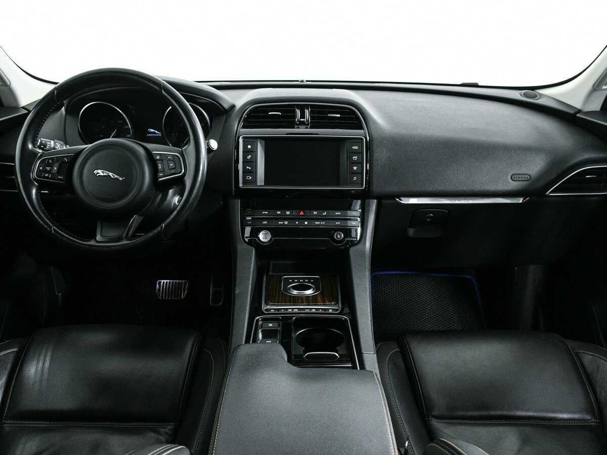 Купить Jaguar F-Pace, 2017, 100 248 км, фото №9