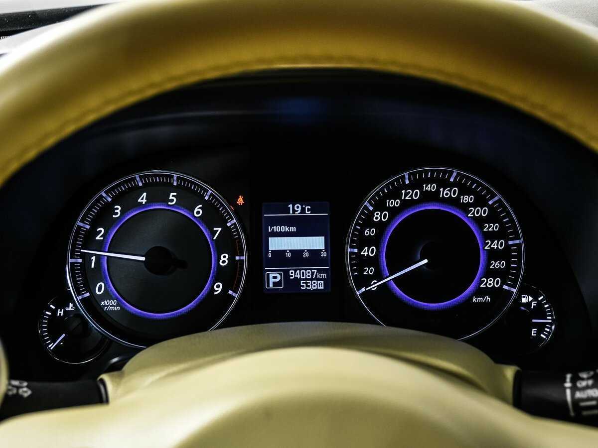 Купить Infiniti QX70, 2015, 94 087 км, фото №10