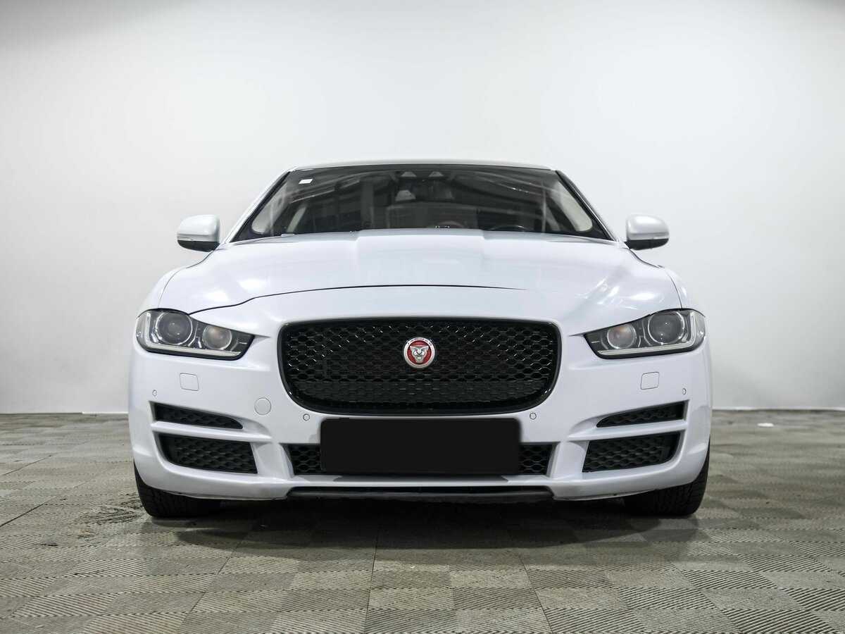 Jaguar XE