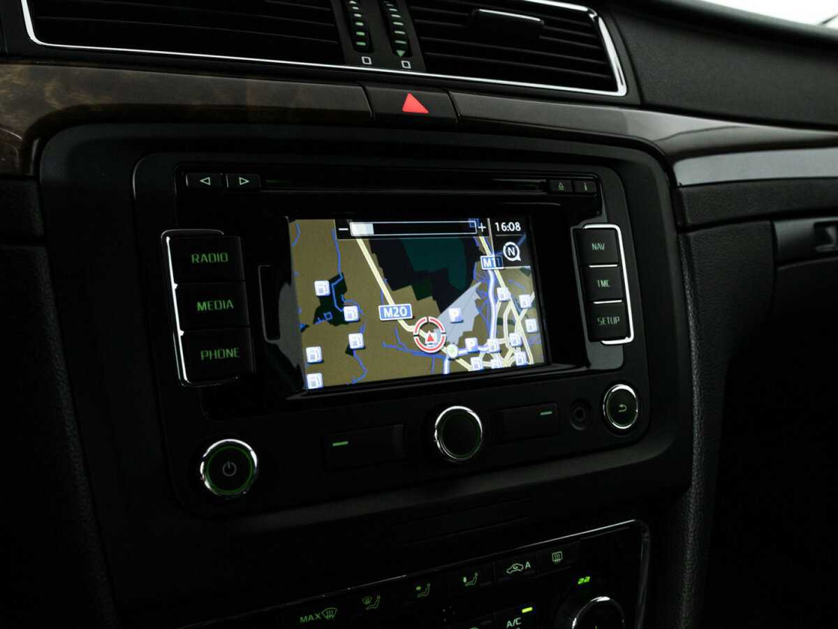 Купить Skoda Superb, 2013, 246 419 км, фото №17