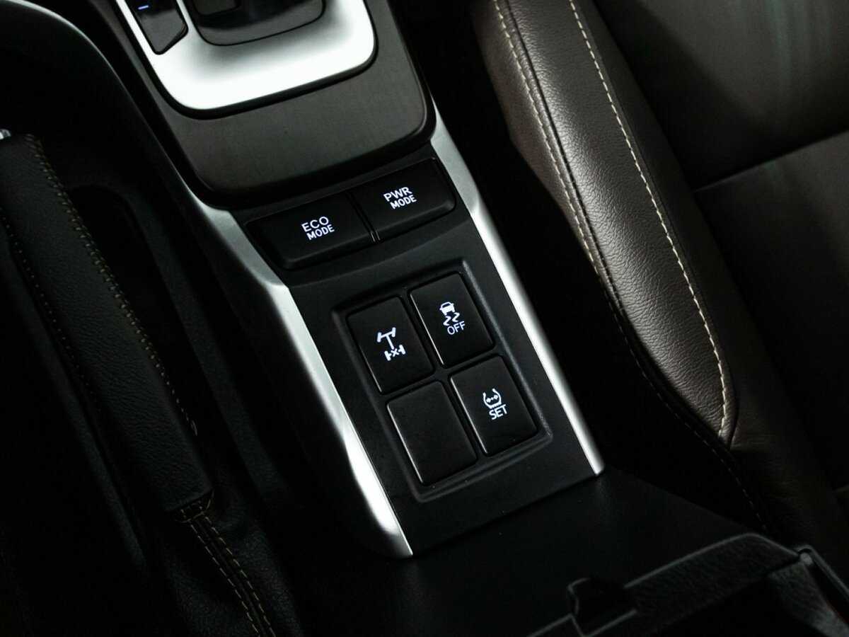 Купить Toyota Fortuner, 2017, 75 000 км, фото №18