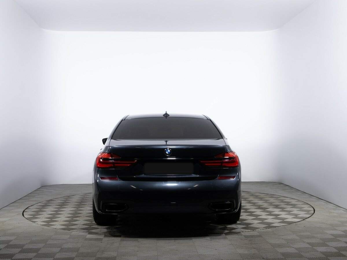Купить BMW 7 серии 730i, 2017, 174 635 км, фото №6