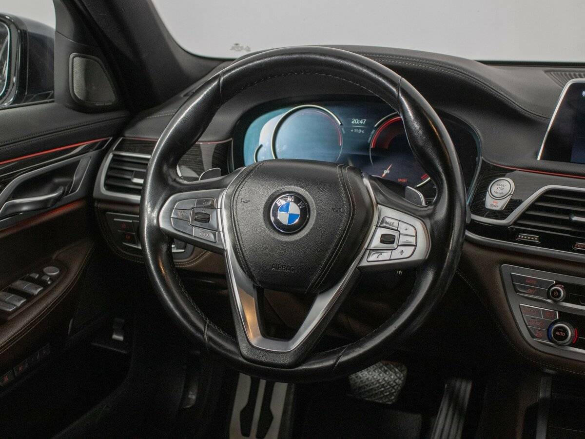 Купить BMW 7 серии 730i, 2017, 174 635 км, фото №16
