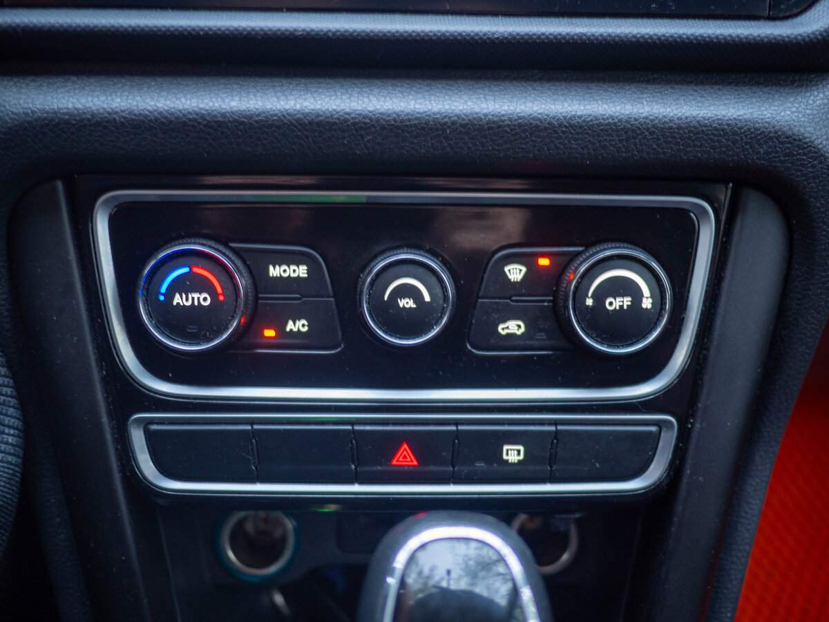 Купить Chery Tiggo 3, 2017, 115 000 км, фото №14