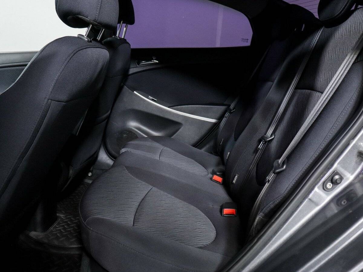 Купить Hyundai Solaris, 2011, 317 869 км, фото №8