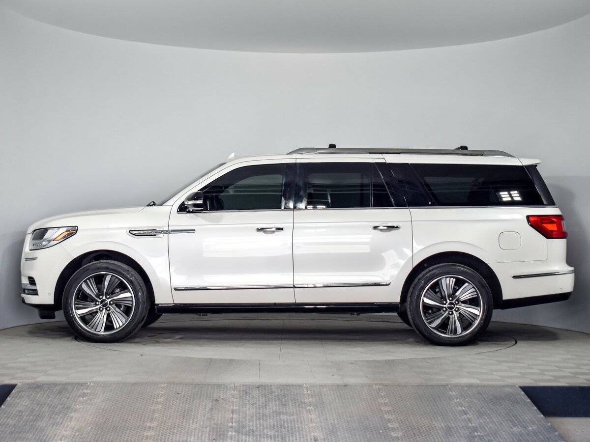 Купить Lincoln Navigator L, 2018, 34 389 км, фото №8