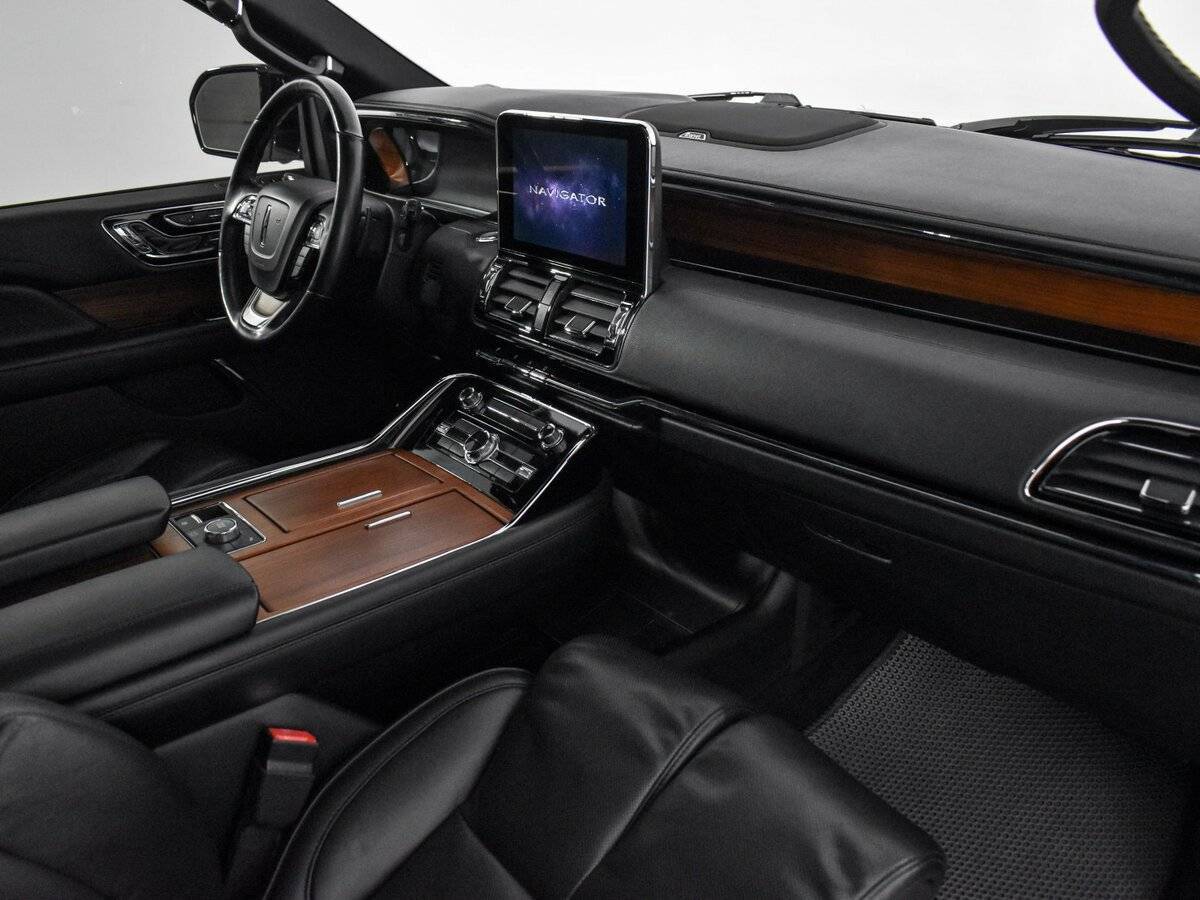 Купить Lincoln Navigator L, 2018, 34 389 км, фото №16
