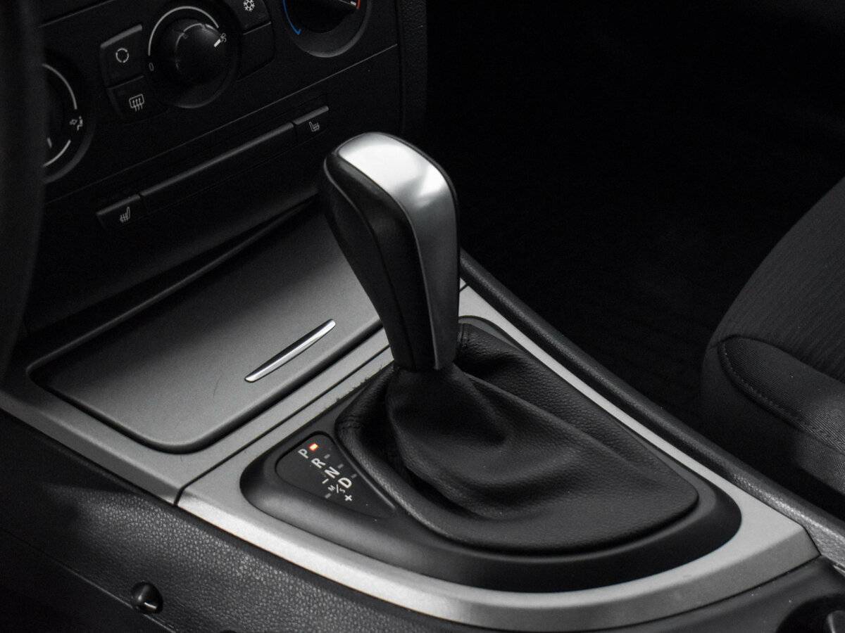 Купить BMW 1 серии 116i, 2010, 216 127 км, фото №10