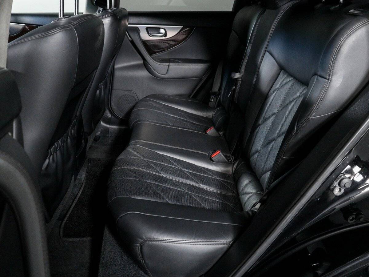 Купить Infiniti FX37, 2010, 138 788 км, фото №7