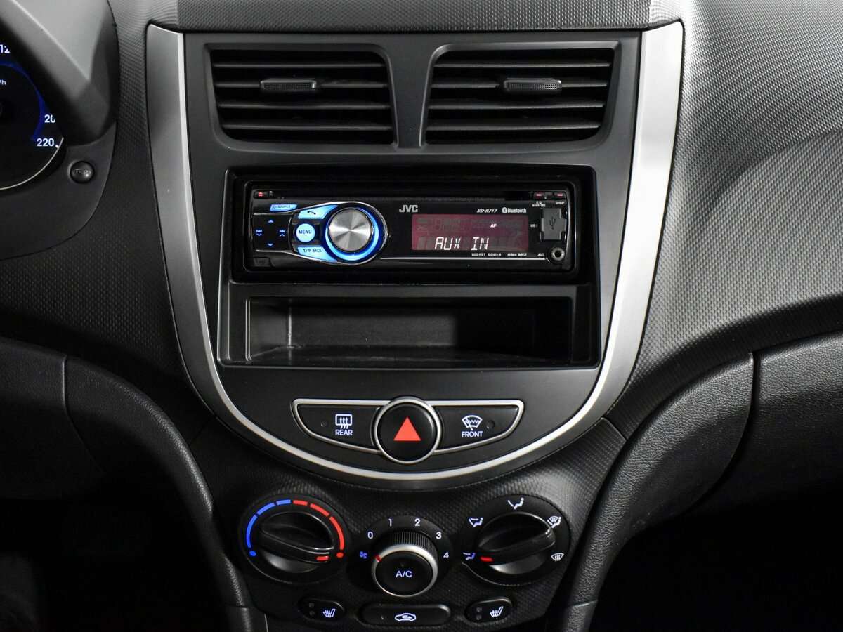 Купить Hyundai Solaris, 2011, 103 500 км, фото №14