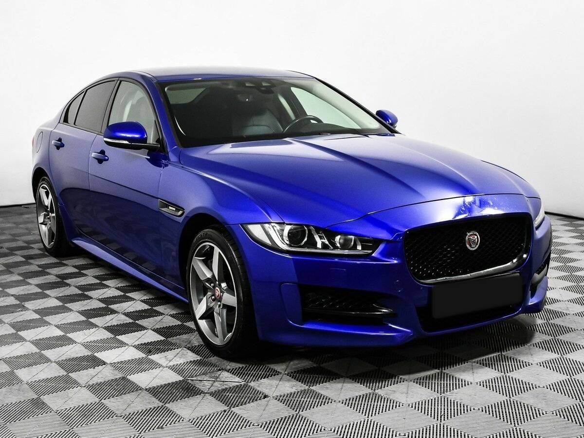 Jaguar XE