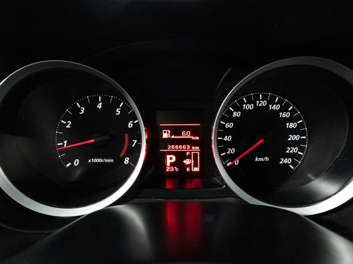 Купить Mitsubishi Lancer, 2010, 266 668 км, фото №12