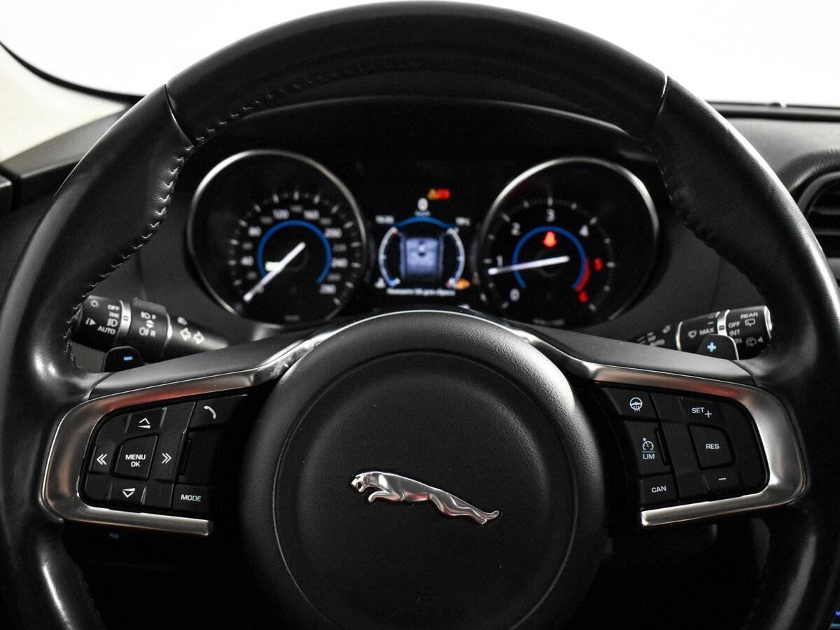 Купить Jaguar F-Pace, 2018, 133 777 км, фото №17