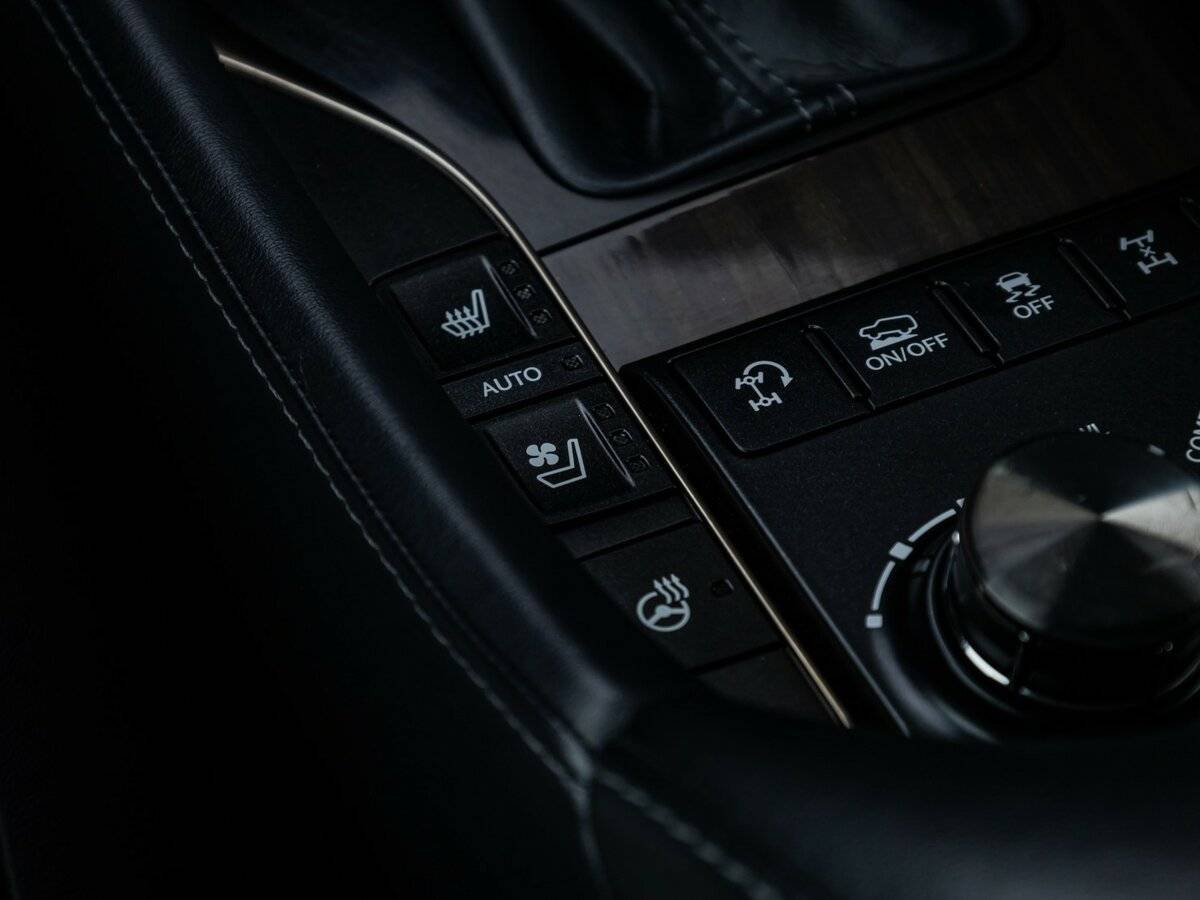 Купить Lexus LX 450d, 2018, 158 788 км, фото №23