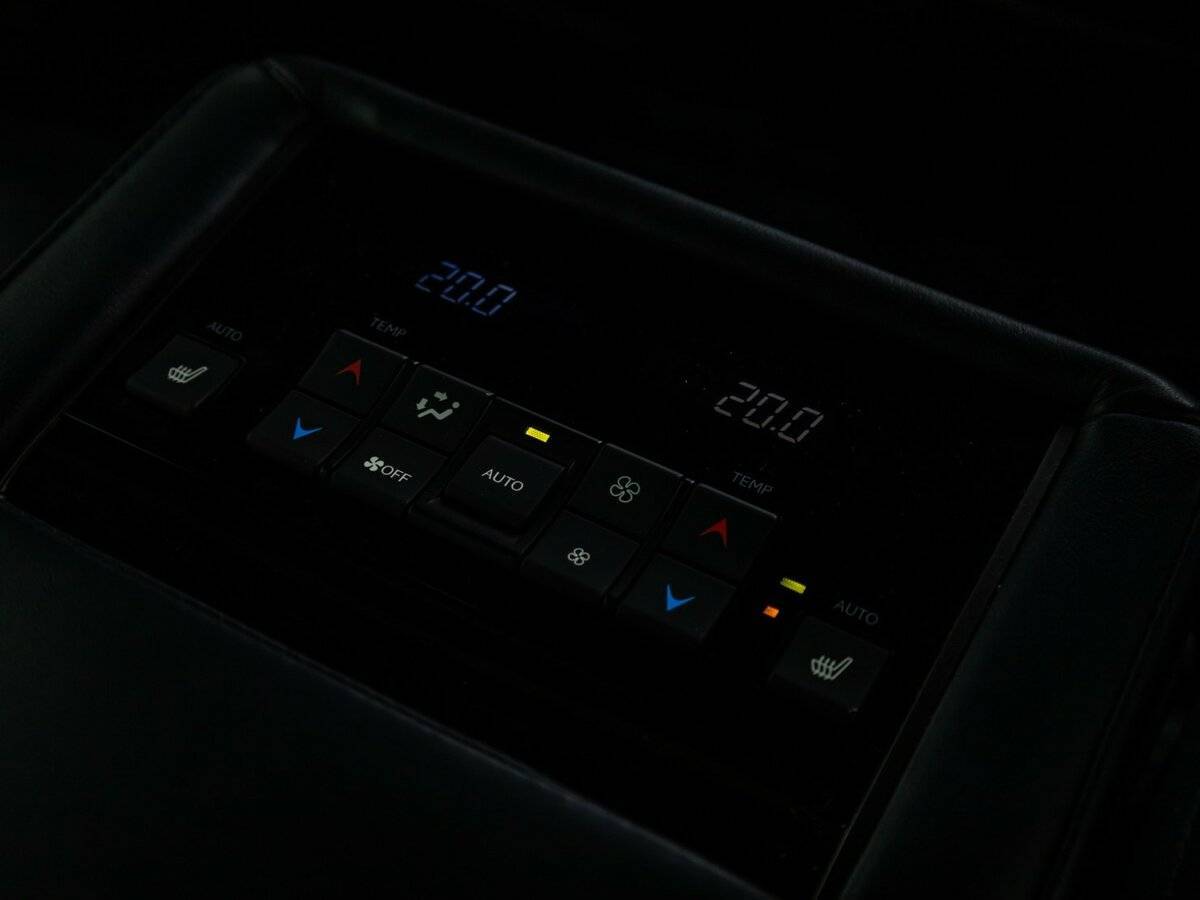 Купить Lexus LX 450d, 2018, 158 788 км, фото №28