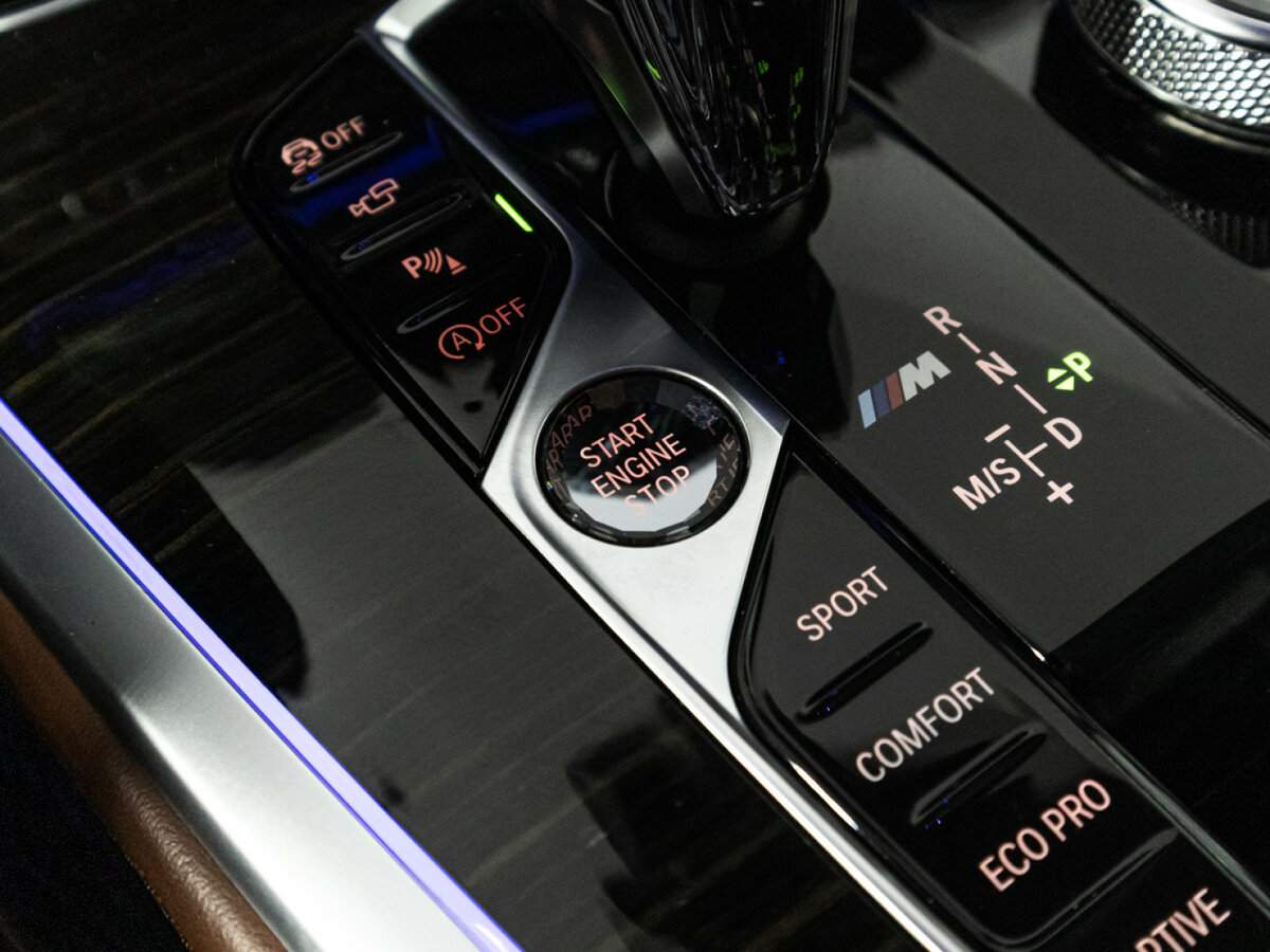 Купить BMW X7 M50d, 2019, 68 017 км, фото №25