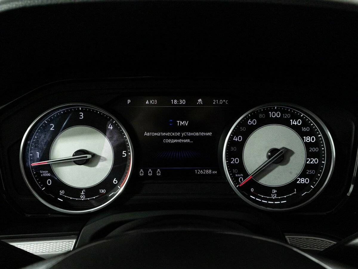 Купить Volkswagen Touareg, 2018, 126 285 км, фото №12