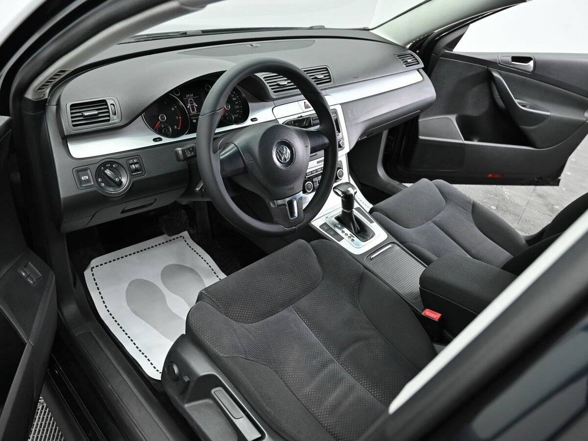 Купить Volkswagen Passat, 2010, 183 000 км, фото №8