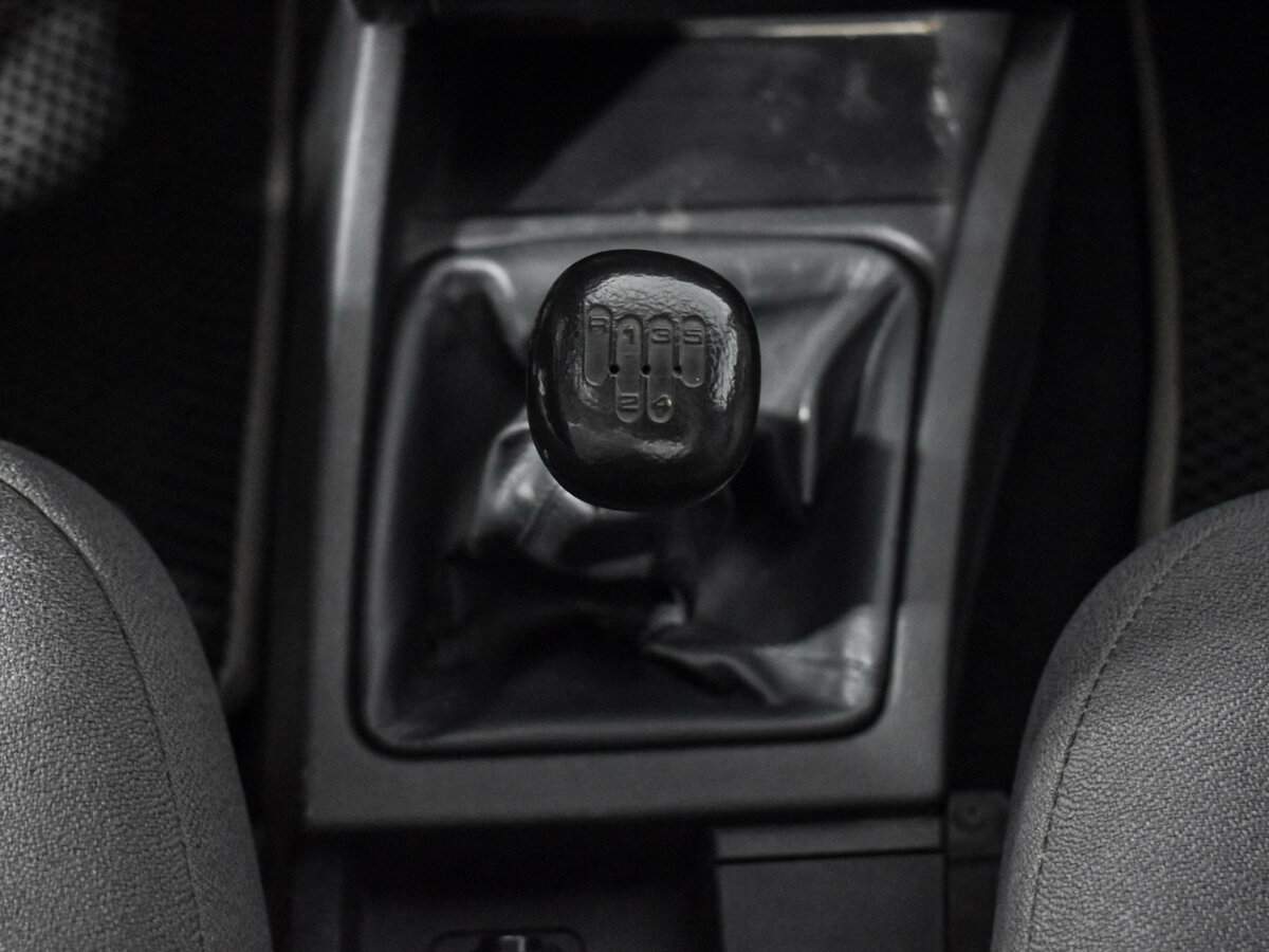 Купить Lada (ВАЗ) Priora, 2011, 218 769 км, фото №11