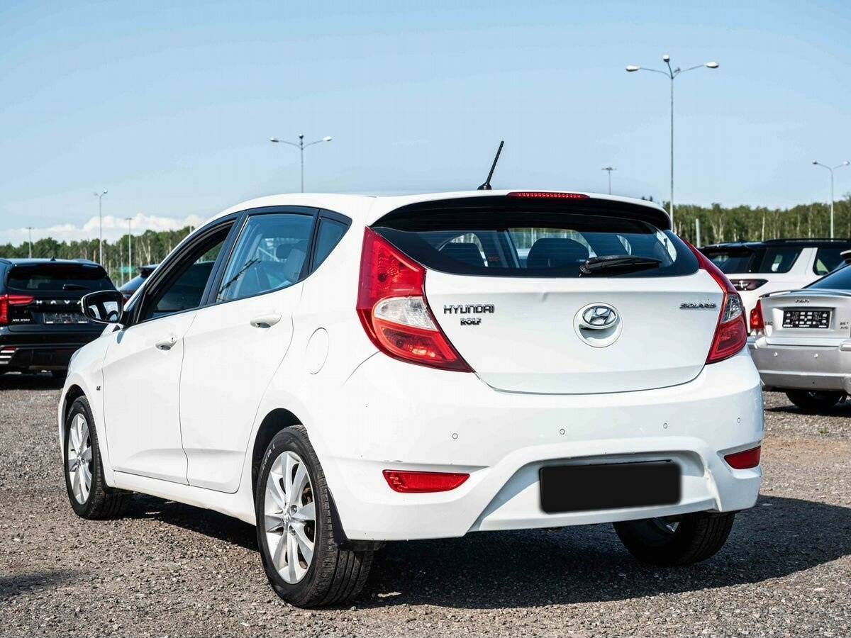 Купить Hyundai Solaris, 2014, 196 910 км, фото №4