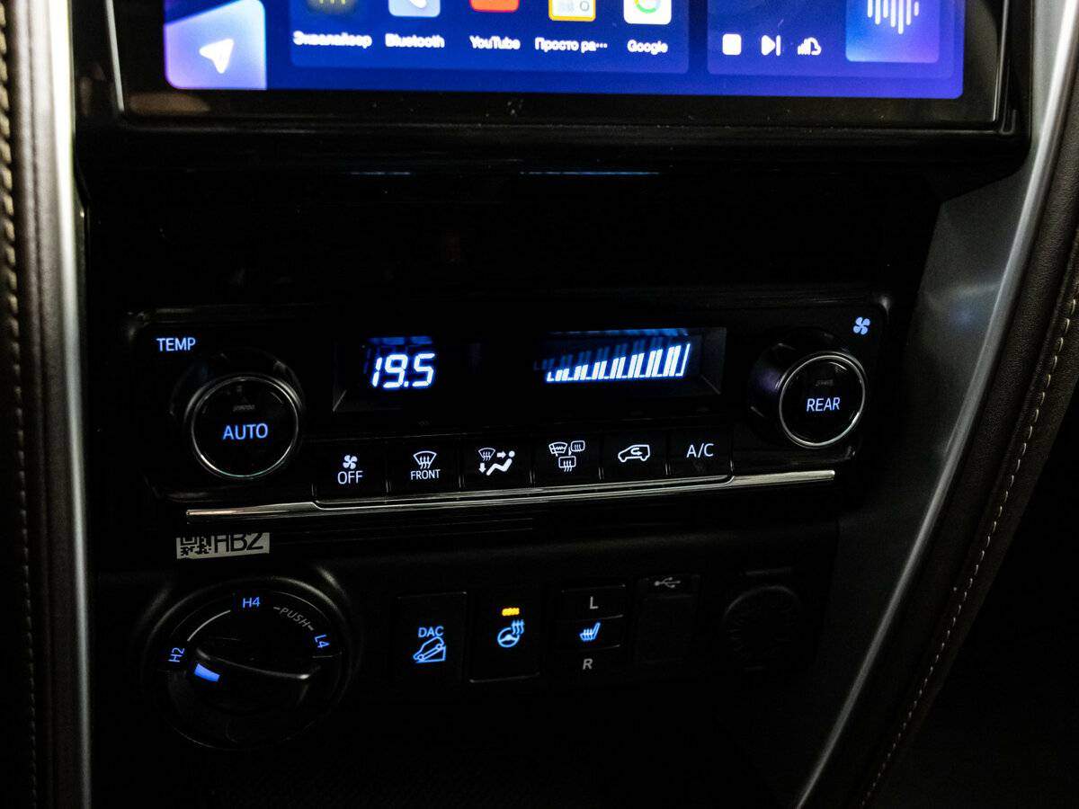 Купить Toyota Fortuner, 2018, 139 668 км, фото №18