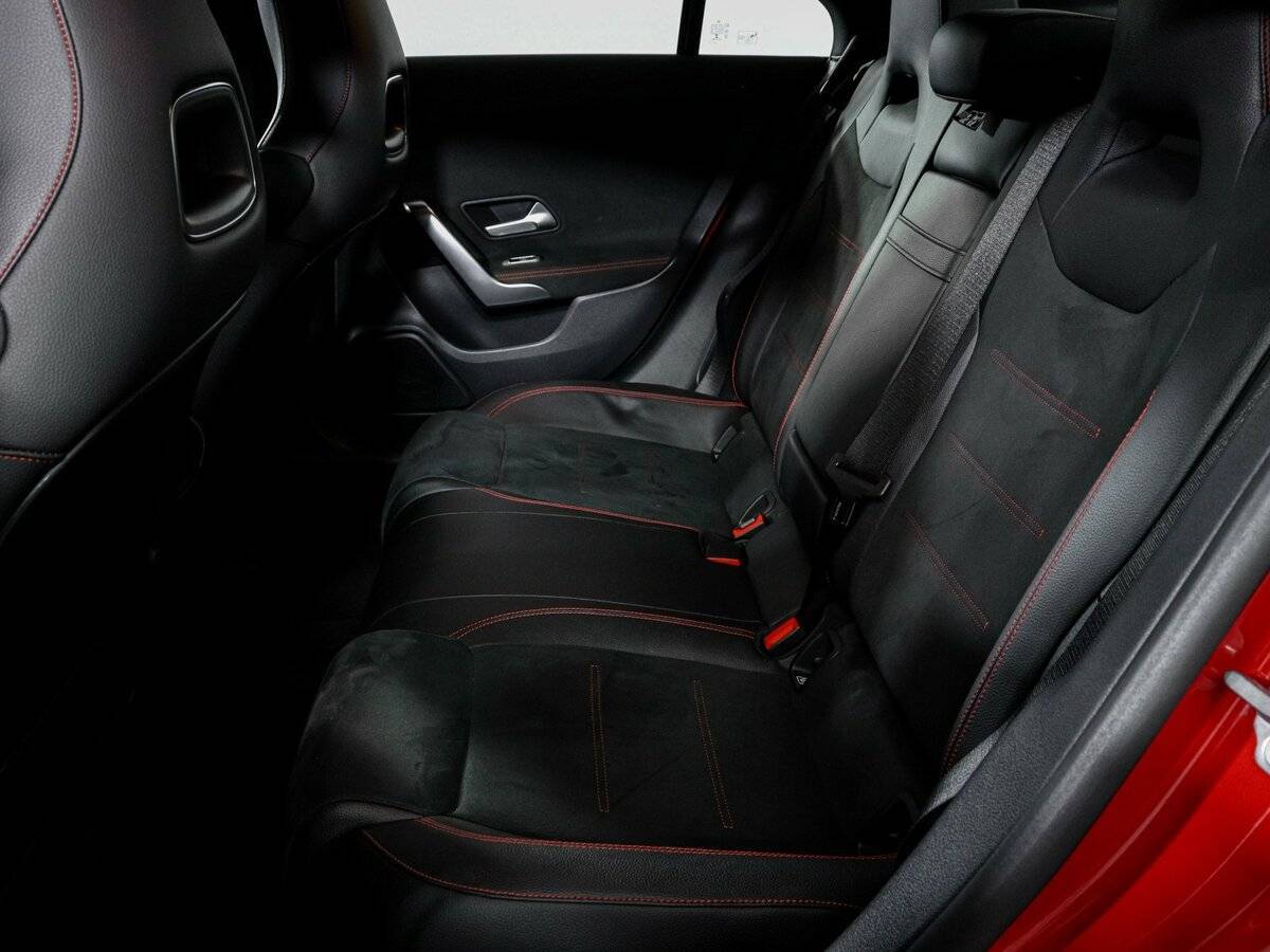 Купить Mercedes-Benz CLA 200, 2019, 81 800 км, фото №10