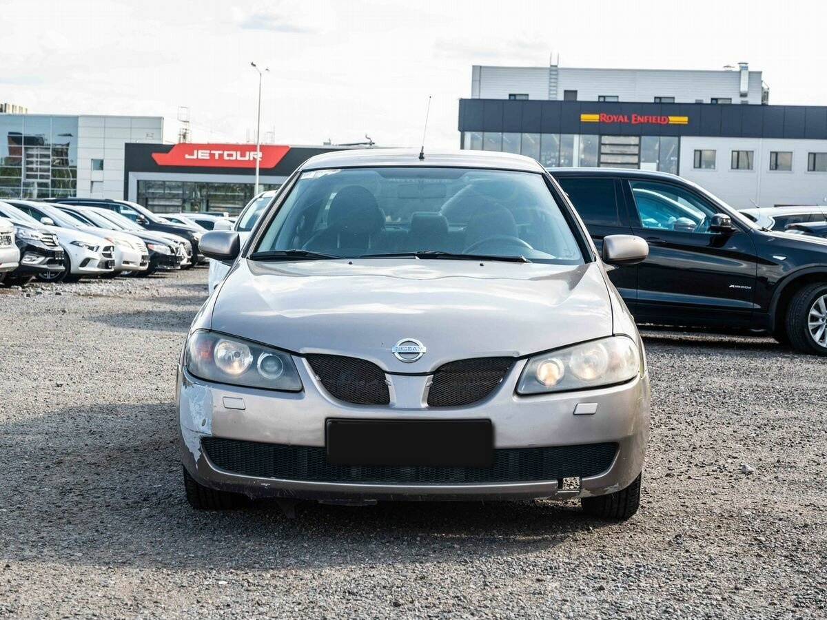 Nissan Almera