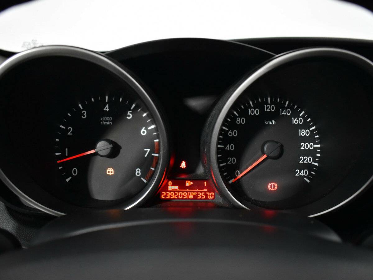 Купить Mazda 3, 2011, 239 000 км, фото №12