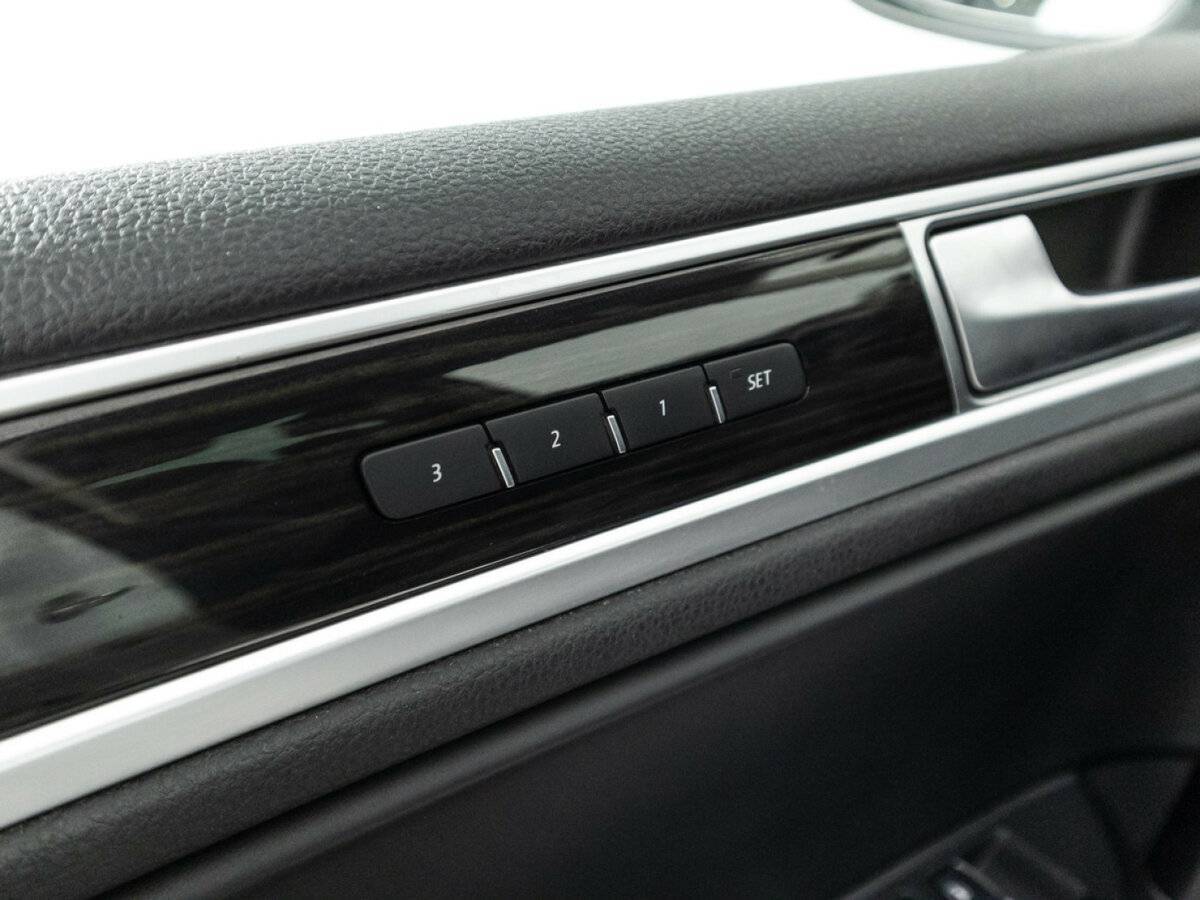 Купить Volkswagen Touareg, 2016, 188 893 км, фото №18