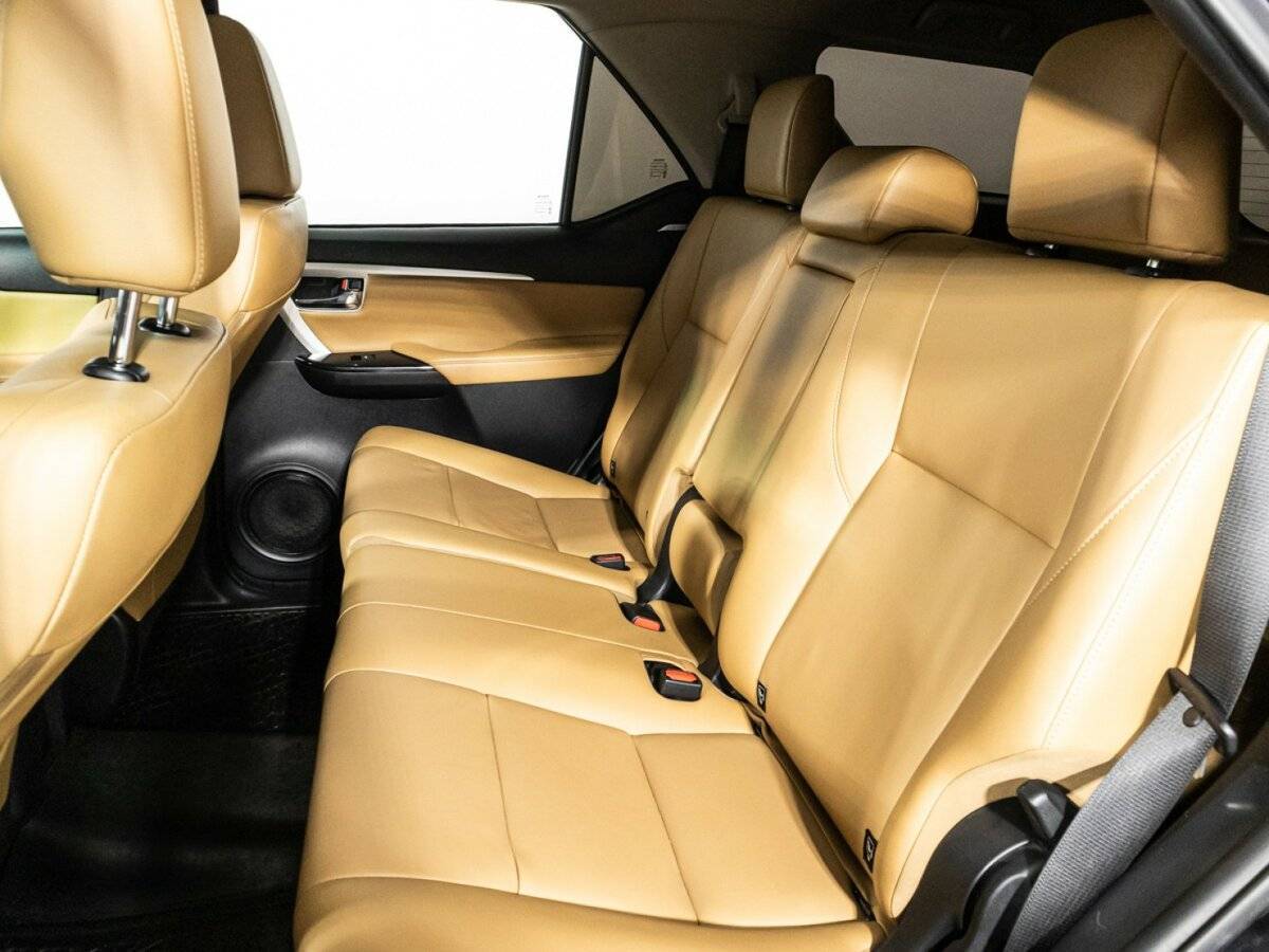 Купить Toyota Fortuner, 2019, 113 061 км, фото №10