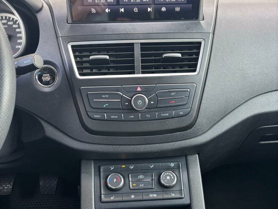 Купить FAW Besturn X40, 2021, 42 055 км, фото №15