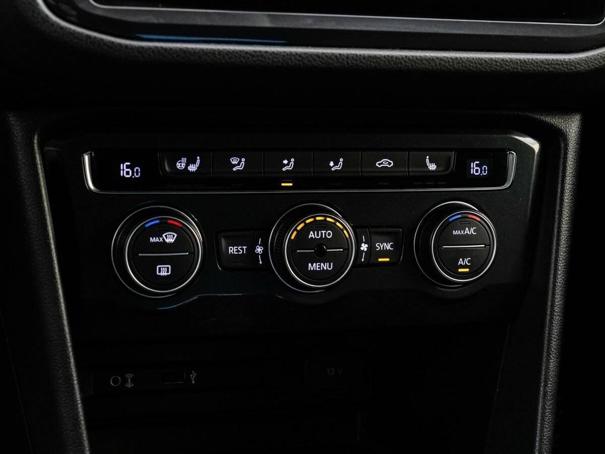 Купить Volkswagen Tiguan, 2017, 182 894 км, фото №12