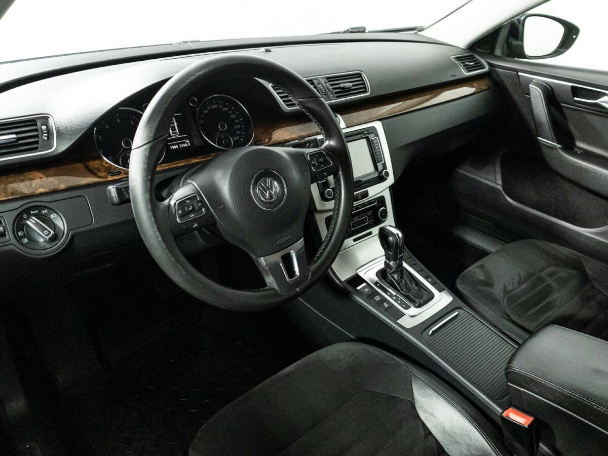 Купить Volkswagen Passat, 2011, 277 907 км, фото №12