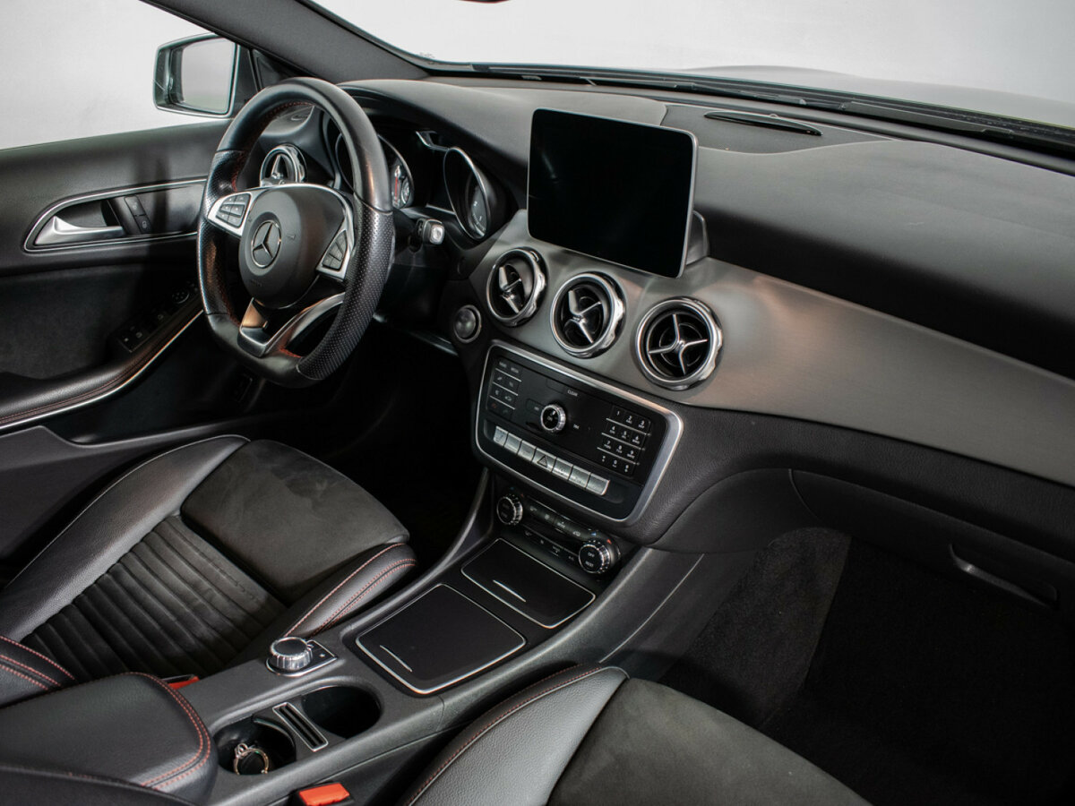 Купить Mercedes-Benz GLA 200 I (X156) Рестайлинг, 2019, 47 142 км, фото №6