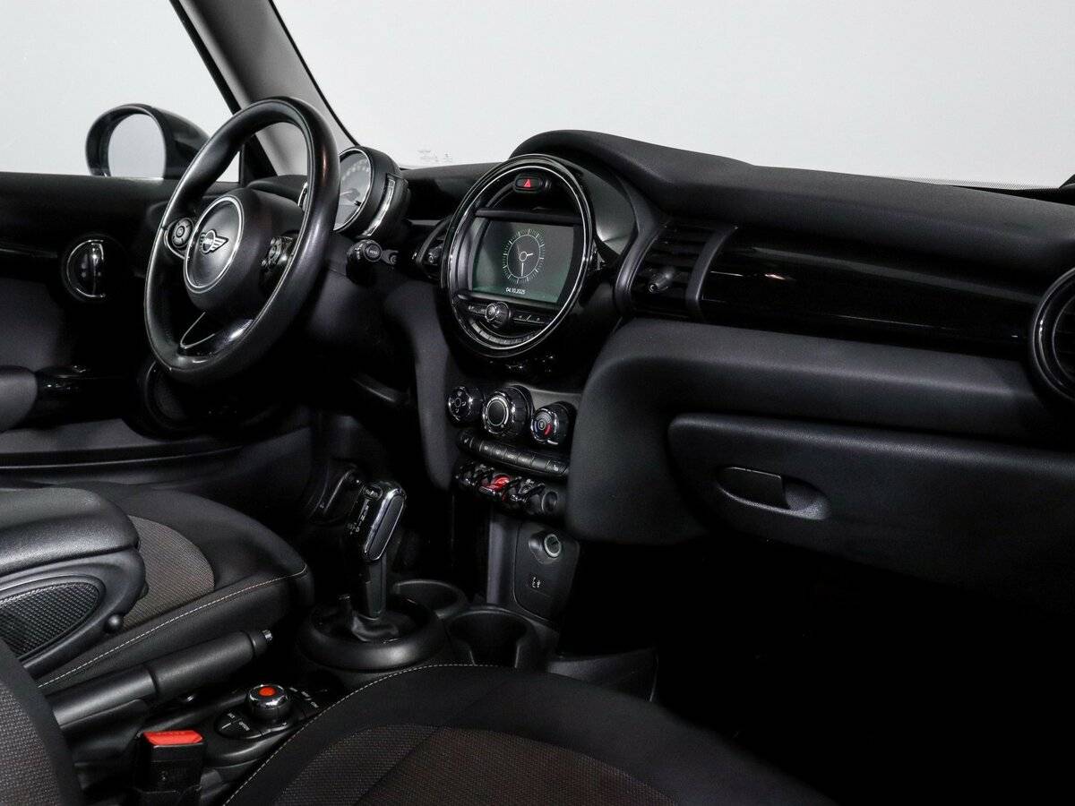 Купить Mini Hatch Cooper III (F55/F56) Рестайлинг, 2018, 98 367 км, фото №7