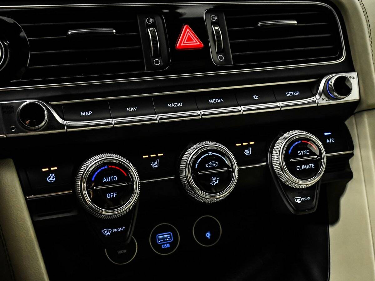 Купить Genesis G70 I Рестайлинг, 2021, 64 423 км, фото №13