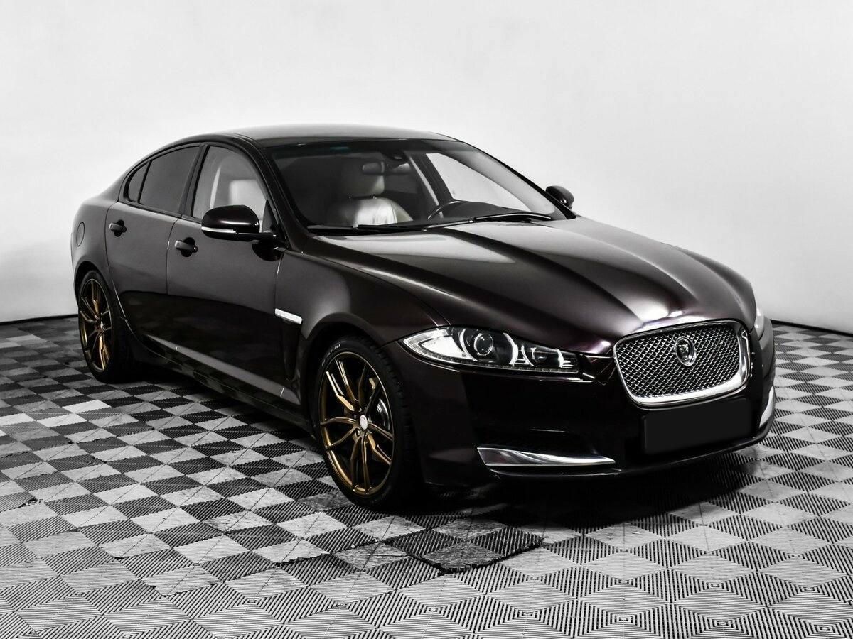 Jaguar XF