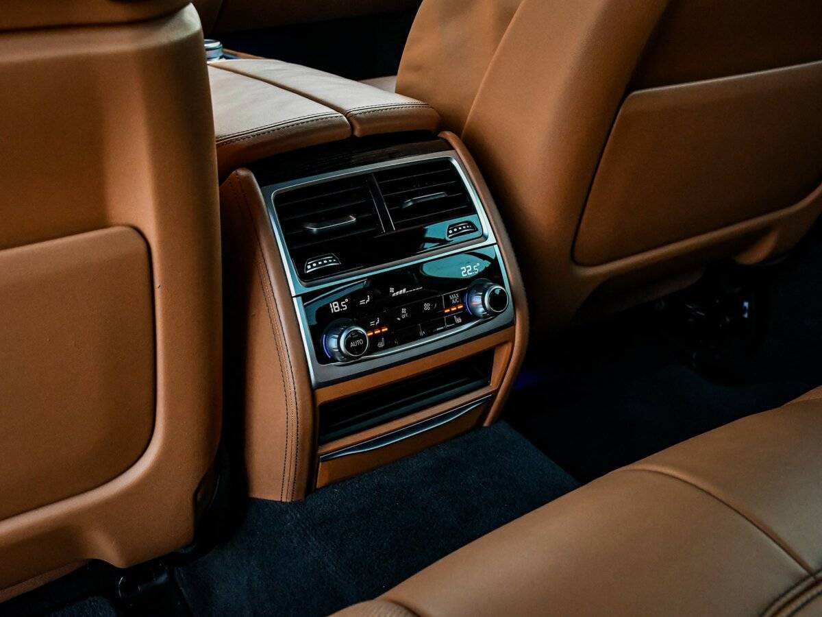 Купить BMW 7 серии 750d xDrive VI (G11/G12) Рестайлинг, 2019, 103 000 км, фото №14