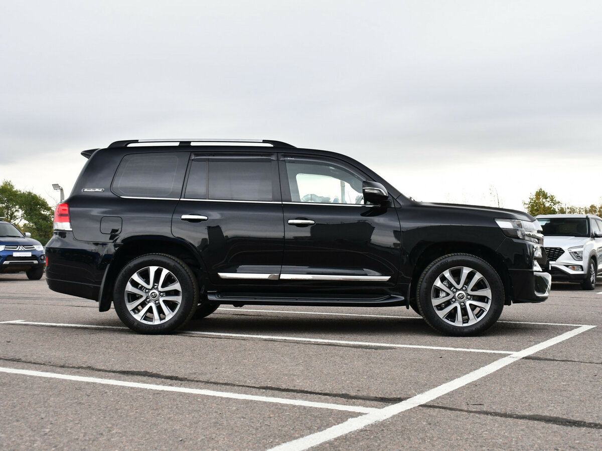 Купить Toyota Land Cruiser 200 Series Рестайлинг 2, 2017, 56 260 км, фото №4
