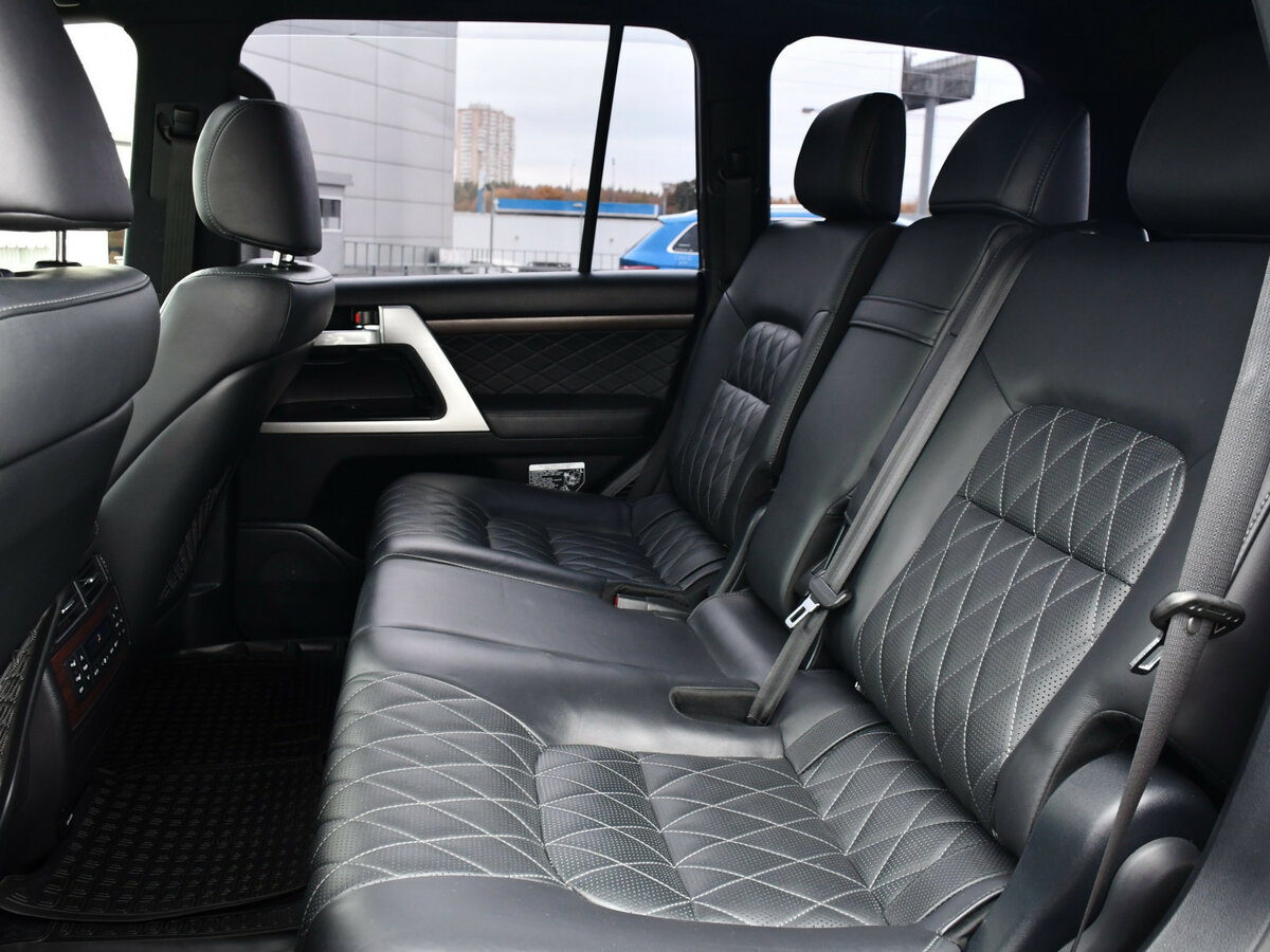 Купить Toyota Land Cruiser 200 Series Рестайлинг 2, 2017, 56 260 км, фото №12