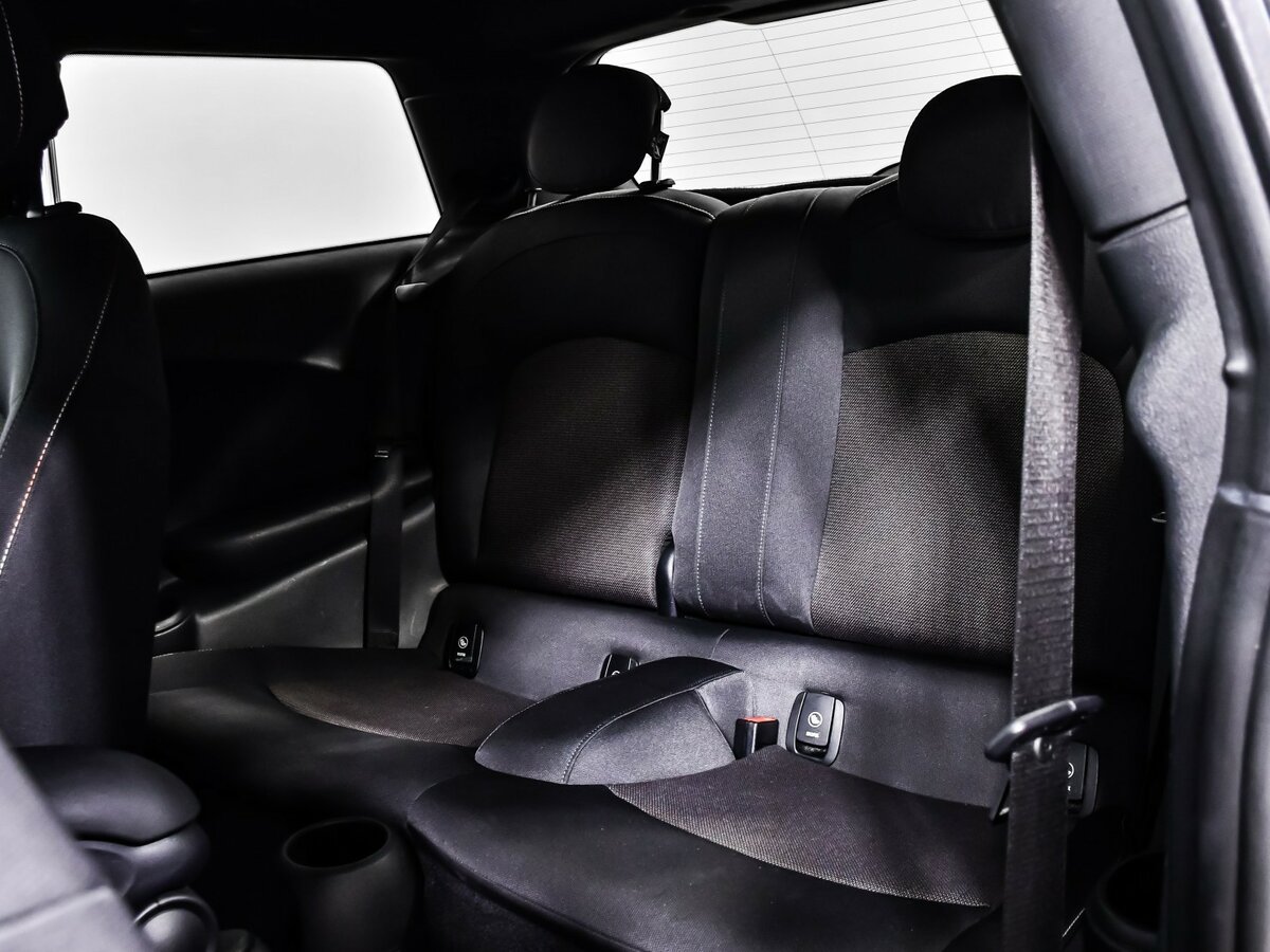Купить Mini Hatch Cooper III (F55/F56) Рестайлинг, 2019, 61 305 км, фото №13