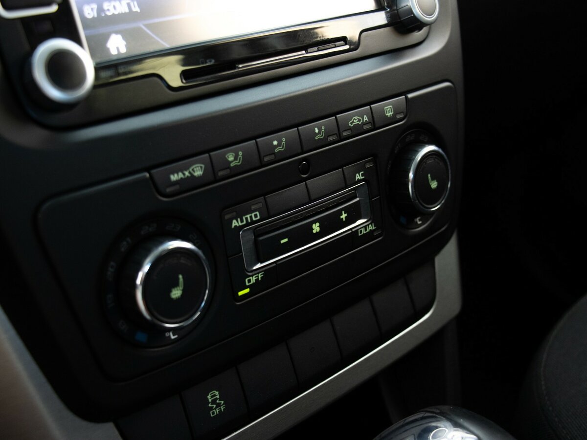 Купить Skoda Yeti I, 2011, 117 000 км, фото №12